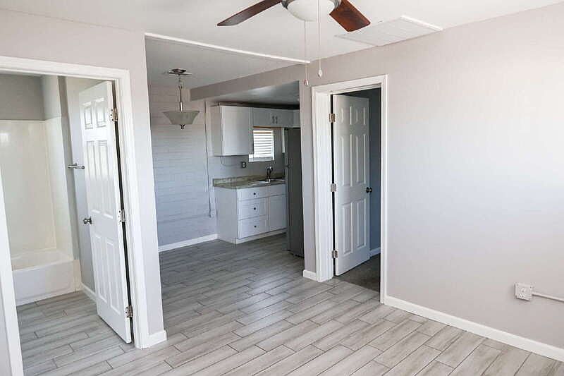561 S Meridian Rd Apache Junction, AZ 85120 photo 3