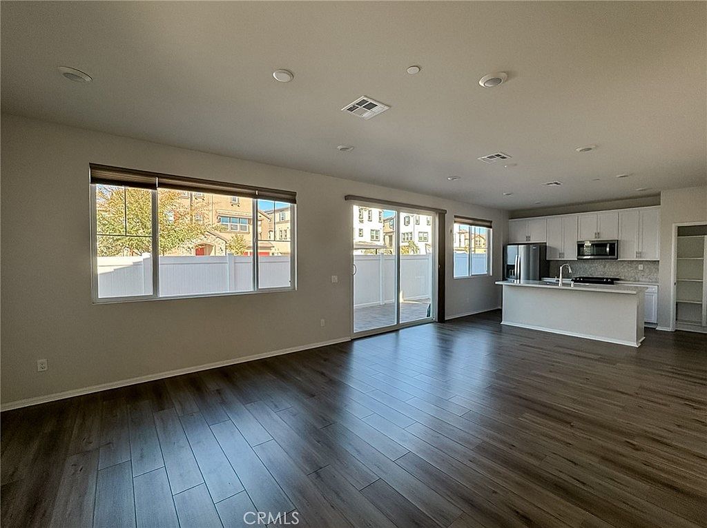 40247 Birchfield Dr photo 3