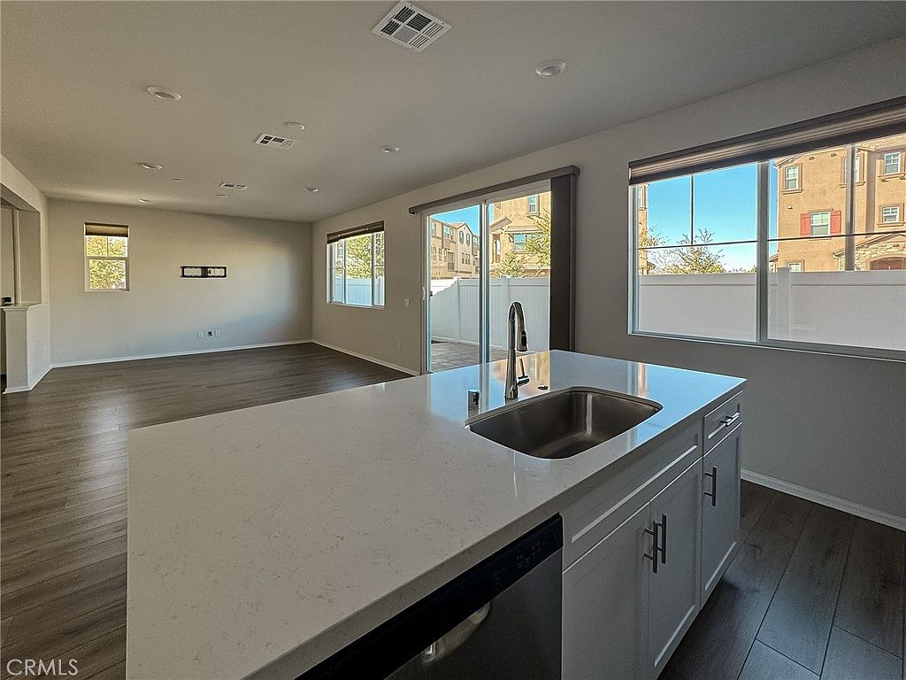 40247 Birchfield Dr photo 5