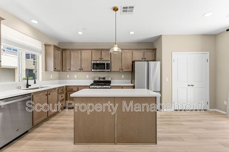 29342 Marx Way photo 4