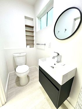 6 F St photo 5