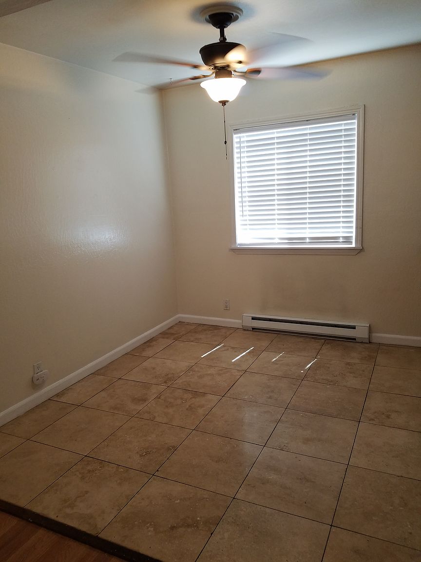1351 Castlemont Ave photo 2