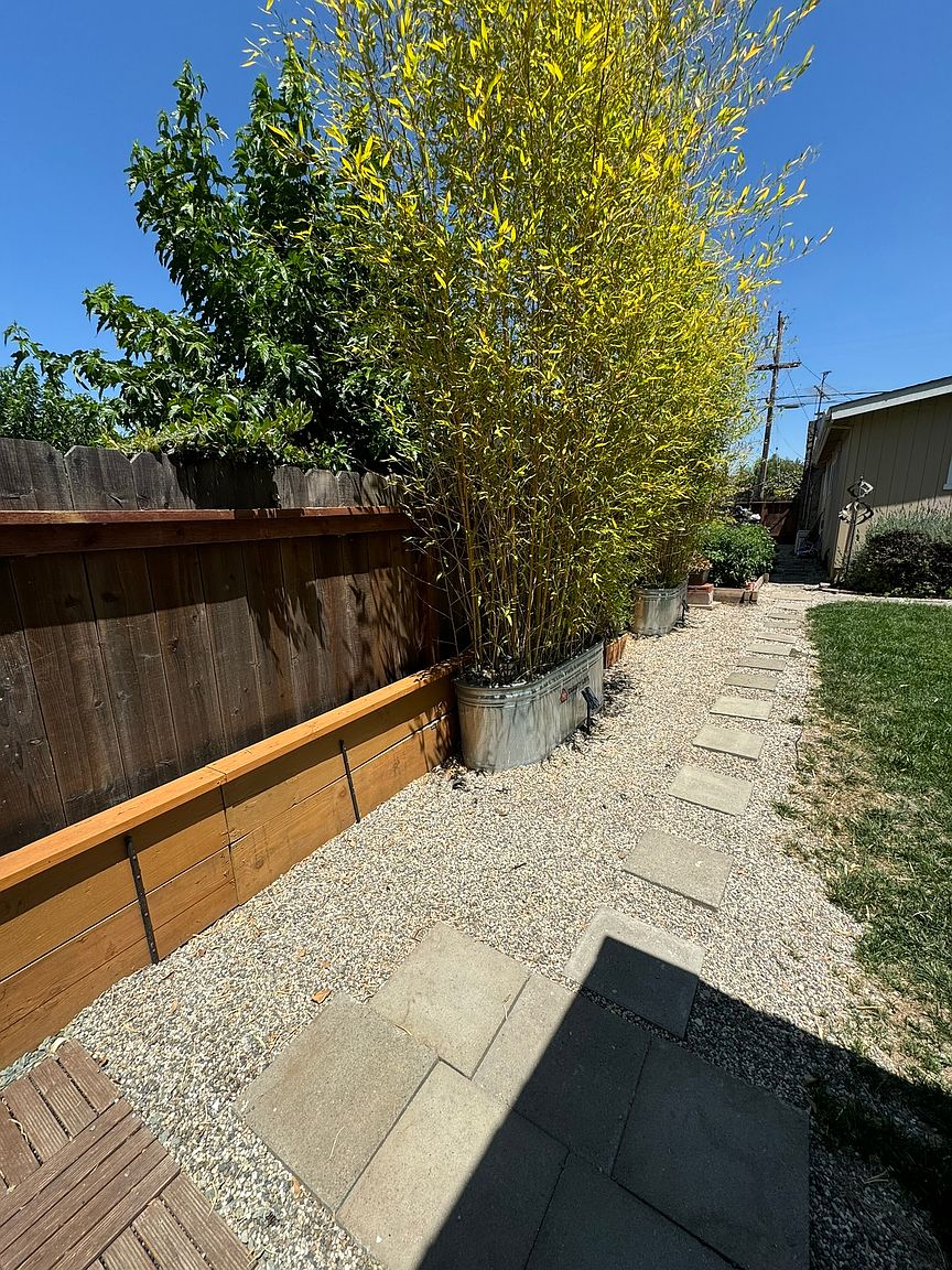 2037 Coronado Ave photo 3