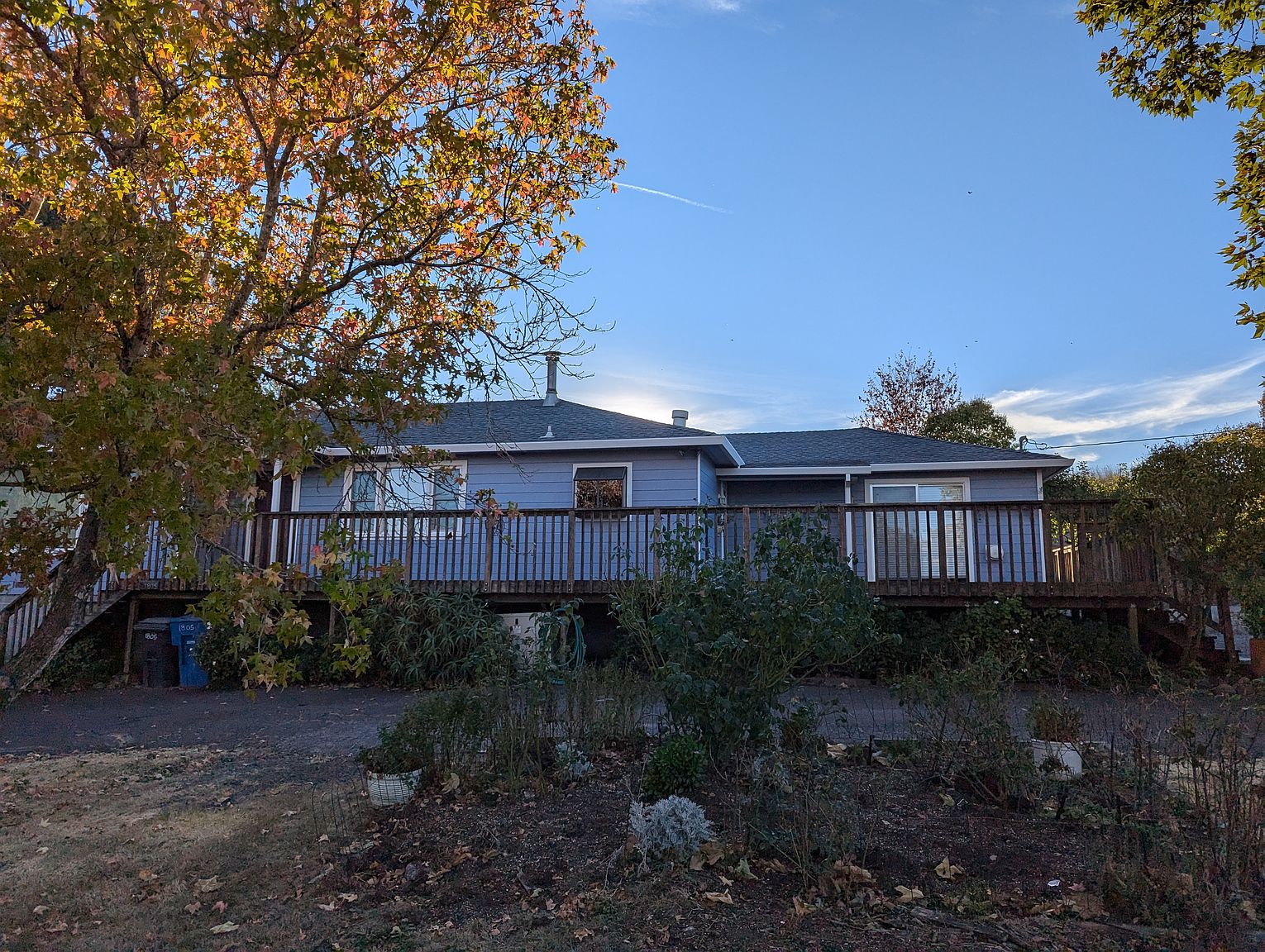 1805 Wagner Ln photo 2