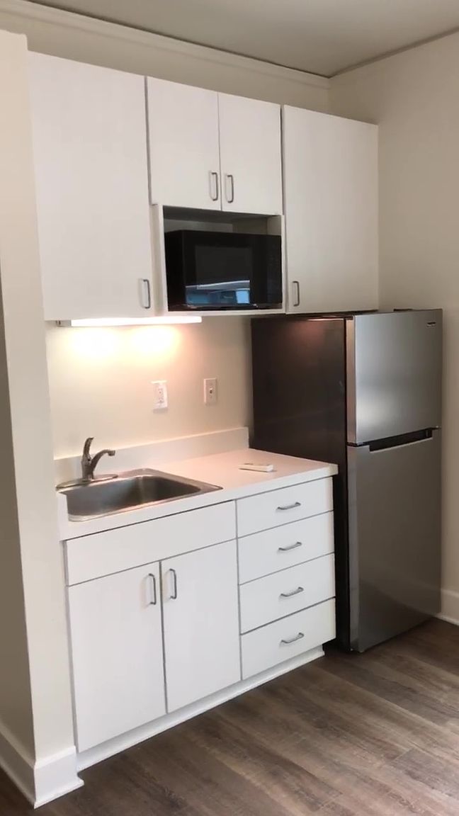 San Pedro Square Apartments photo 5