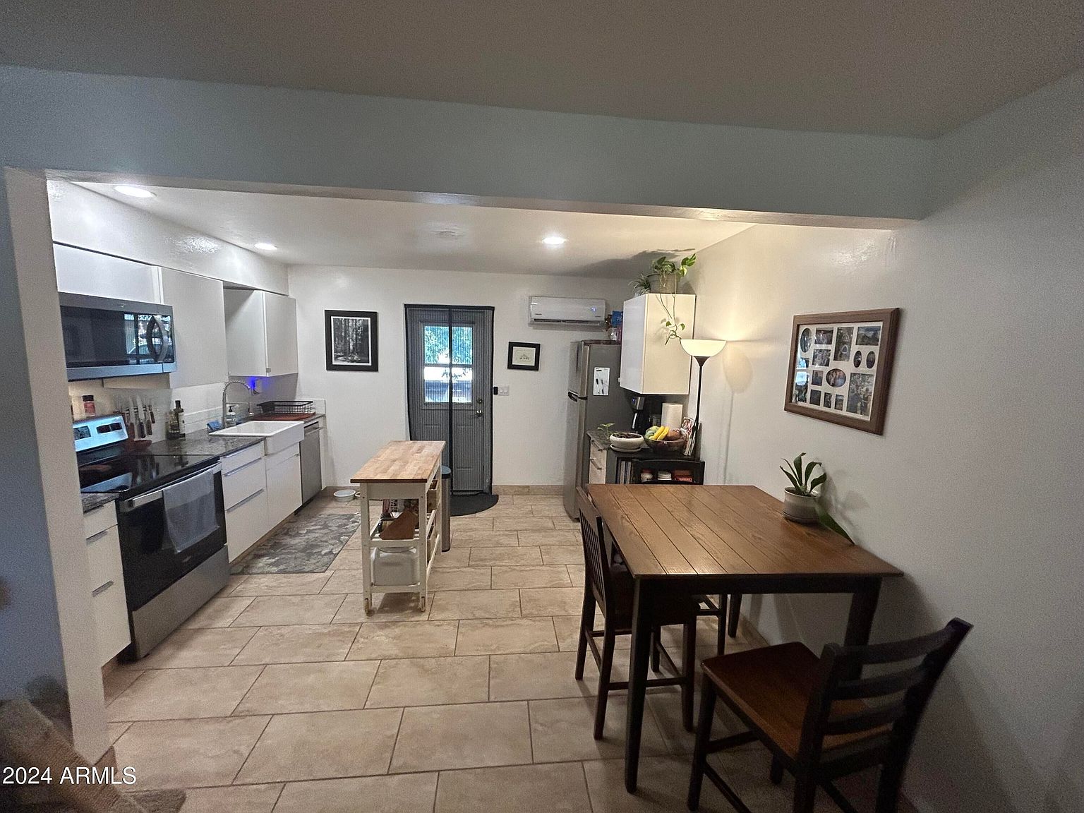2103 S Granada Dr photo 2