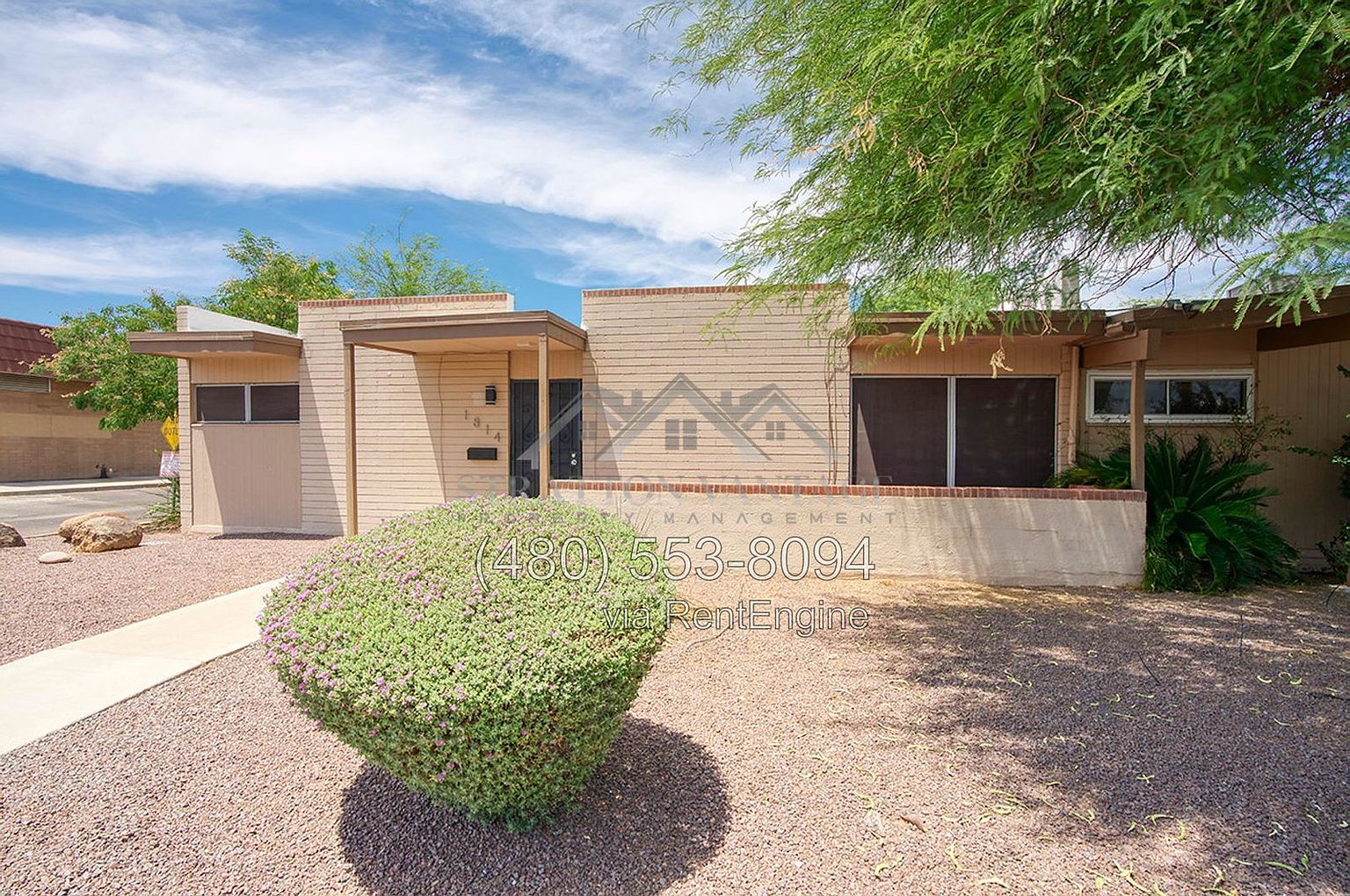 1814 W Frier Dr photo 2