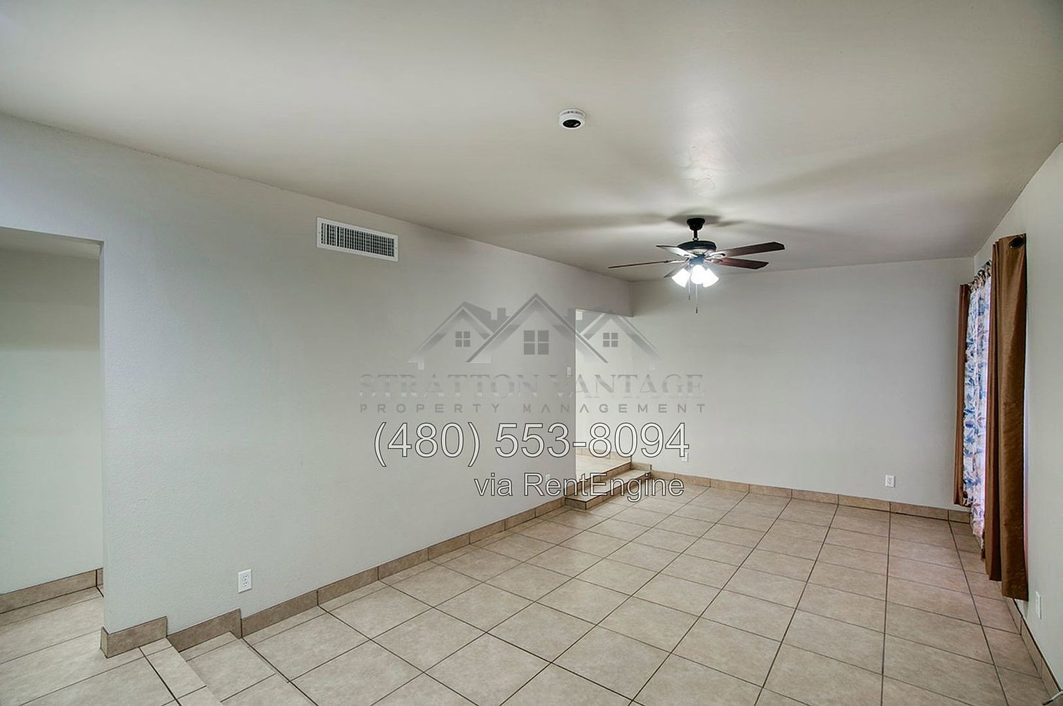 1814 W Frier Dr photo 4