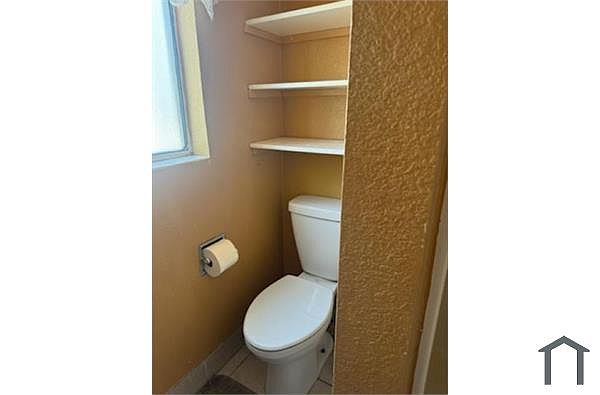 8002 Broadway photo 2