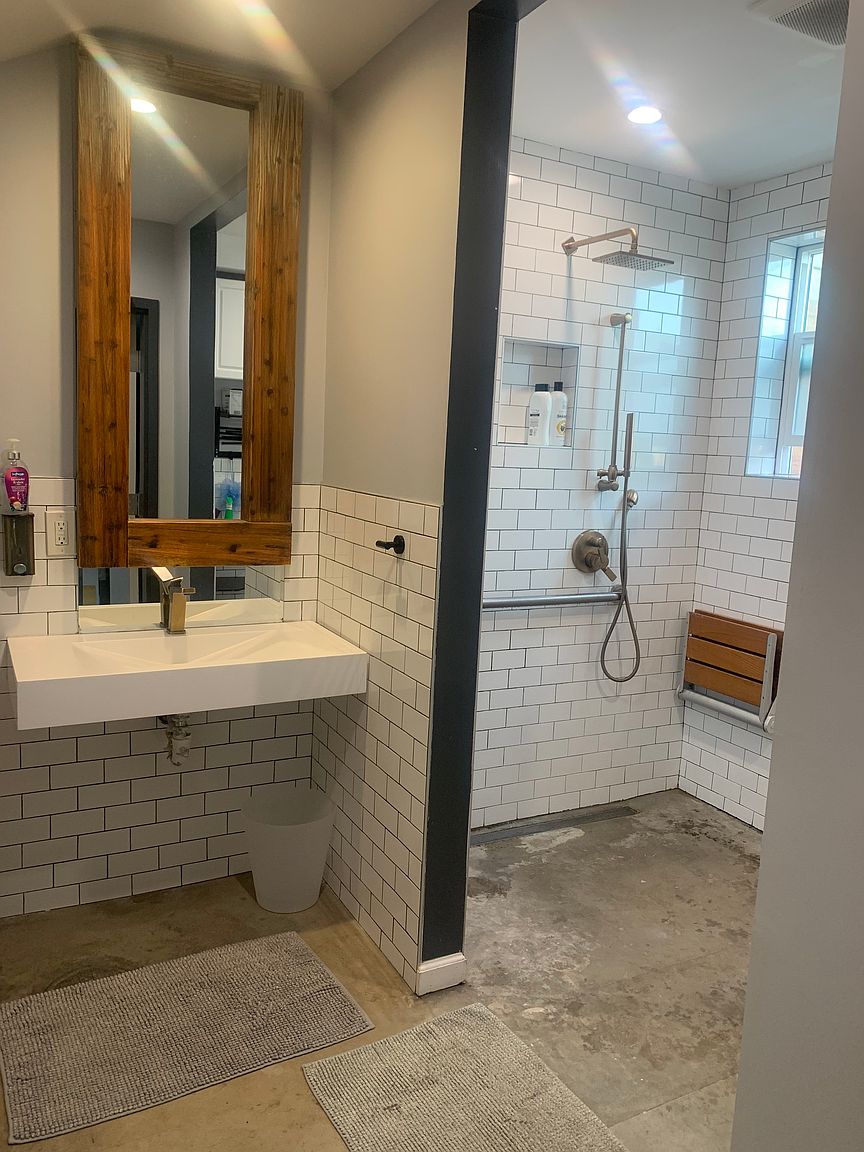 2424 Lombard St photo 4