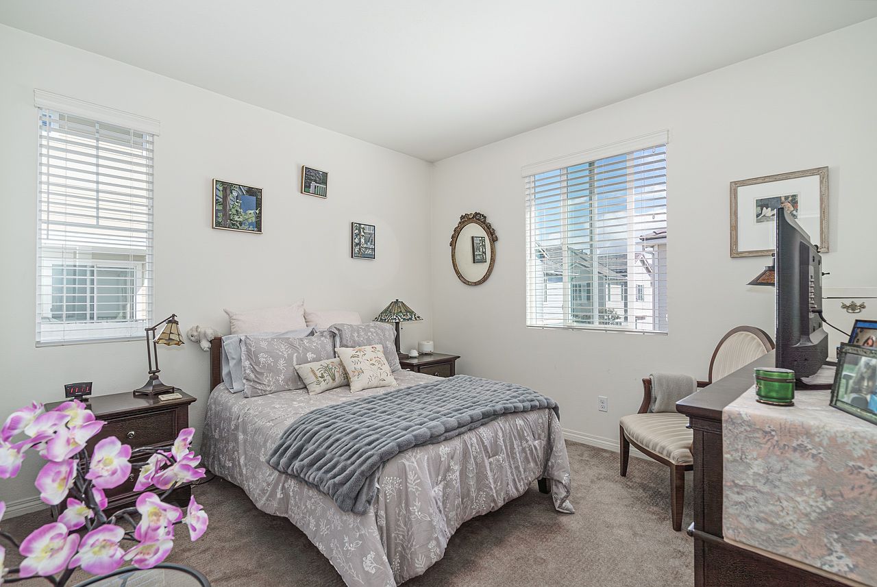 512 Heron Ln photo 5