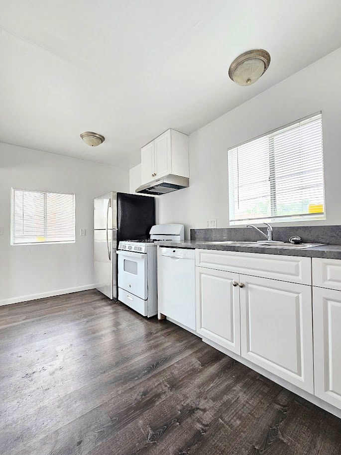 4016 Georgia St photo 2