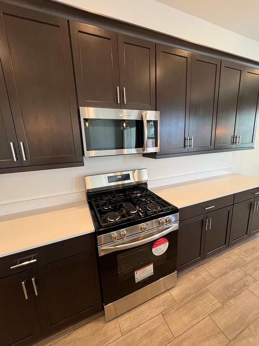 17560 W Superior Ave photo 2