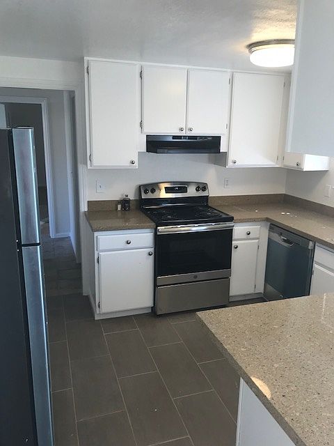 807 Boyd St photo 3