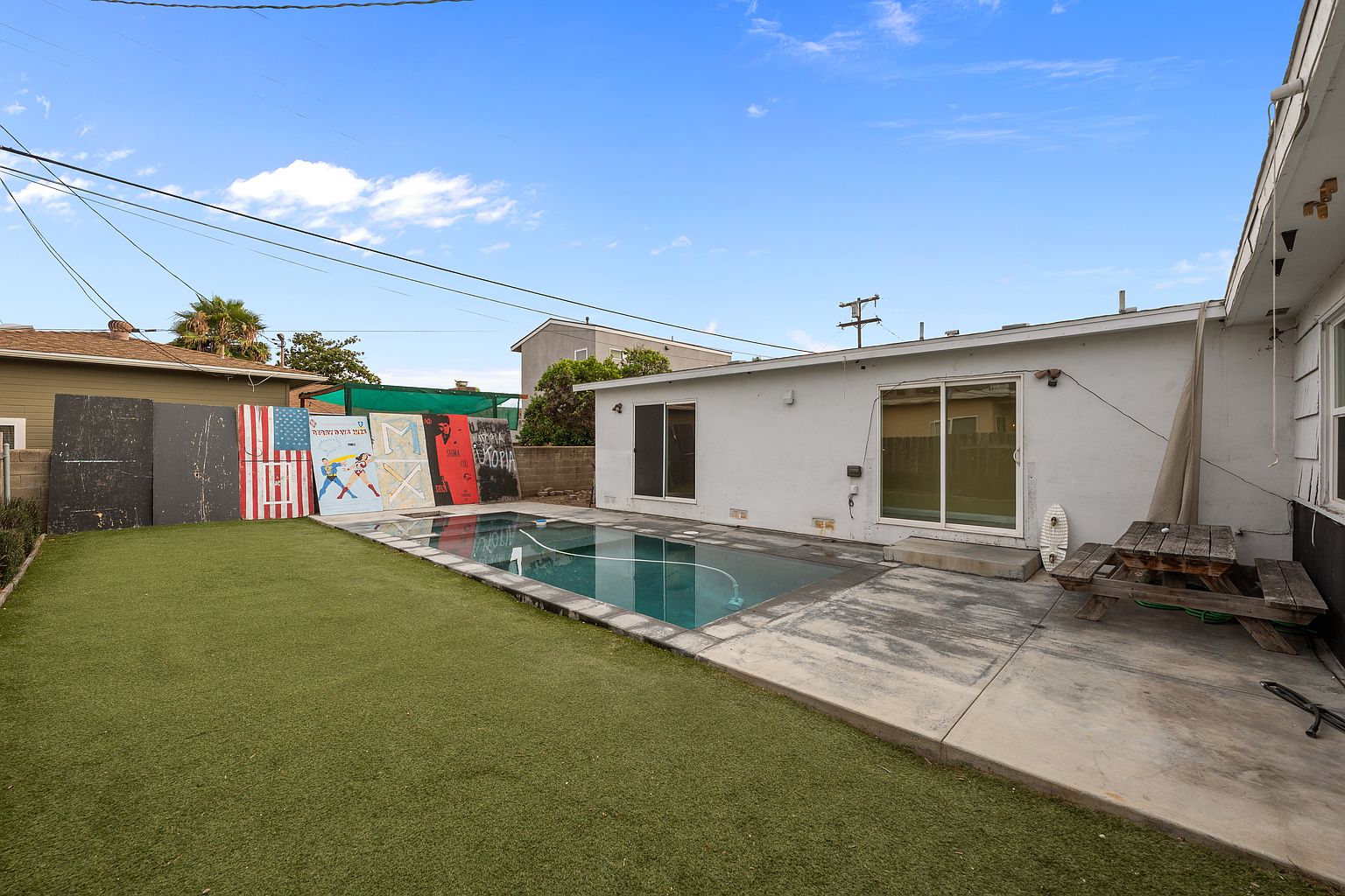 6233 Dorothy Dr