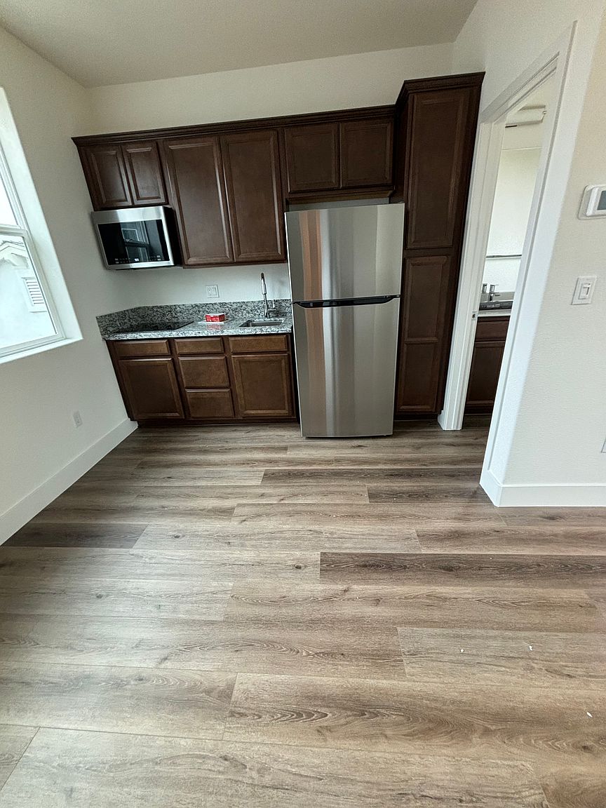 0BR/1BA Apartment on Common Way · Santa Rosa photo 2