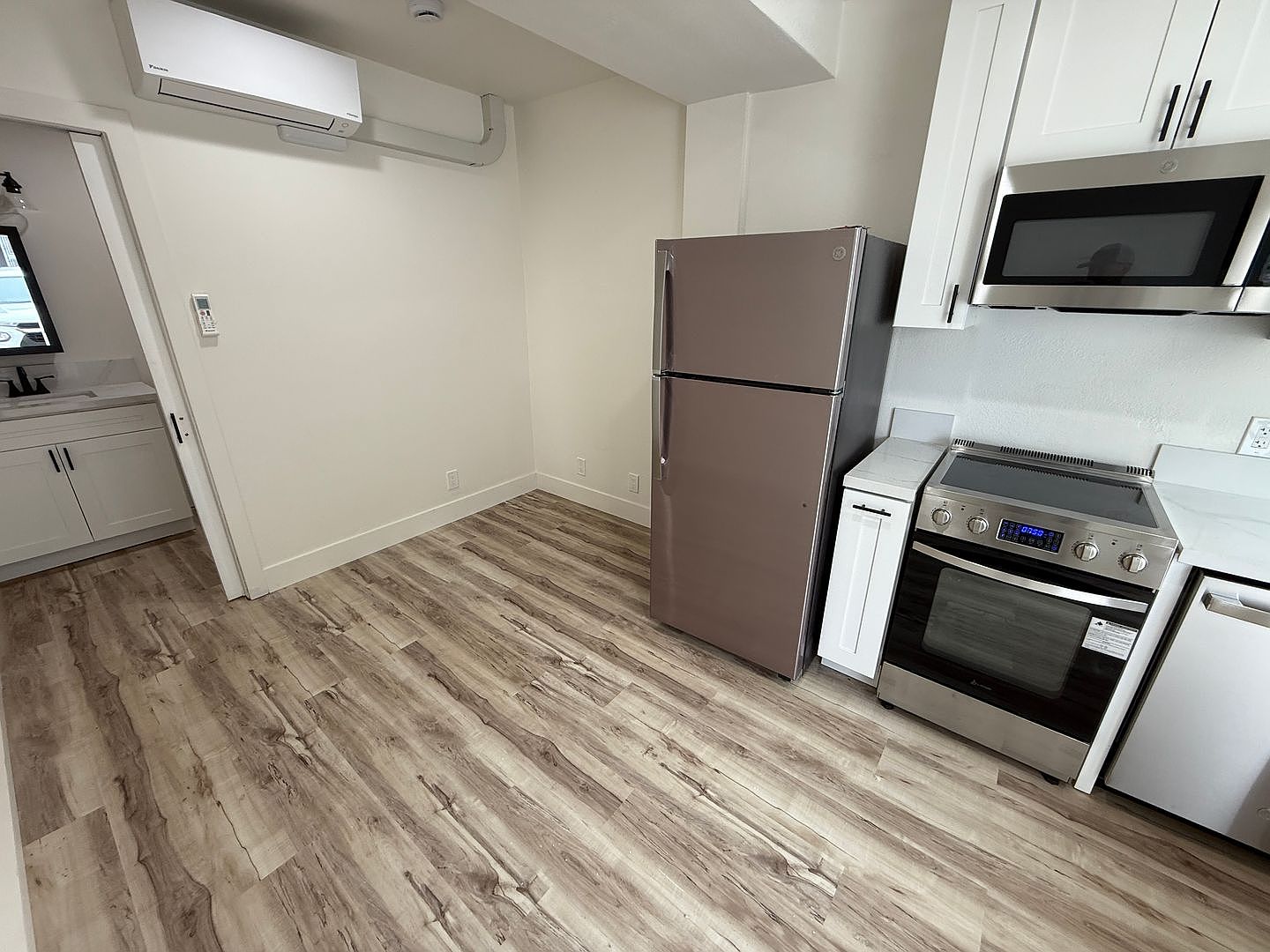 2312-2318 Chatsworth Blvd photo 2