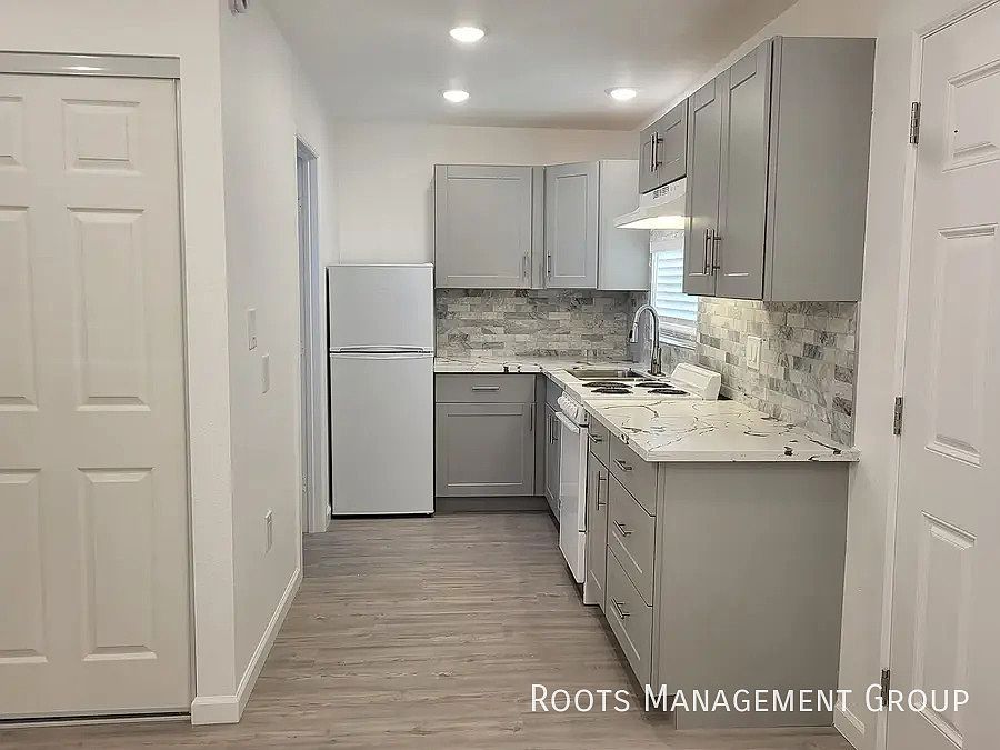 10540 E Apache Trl Lot 438 photo 4