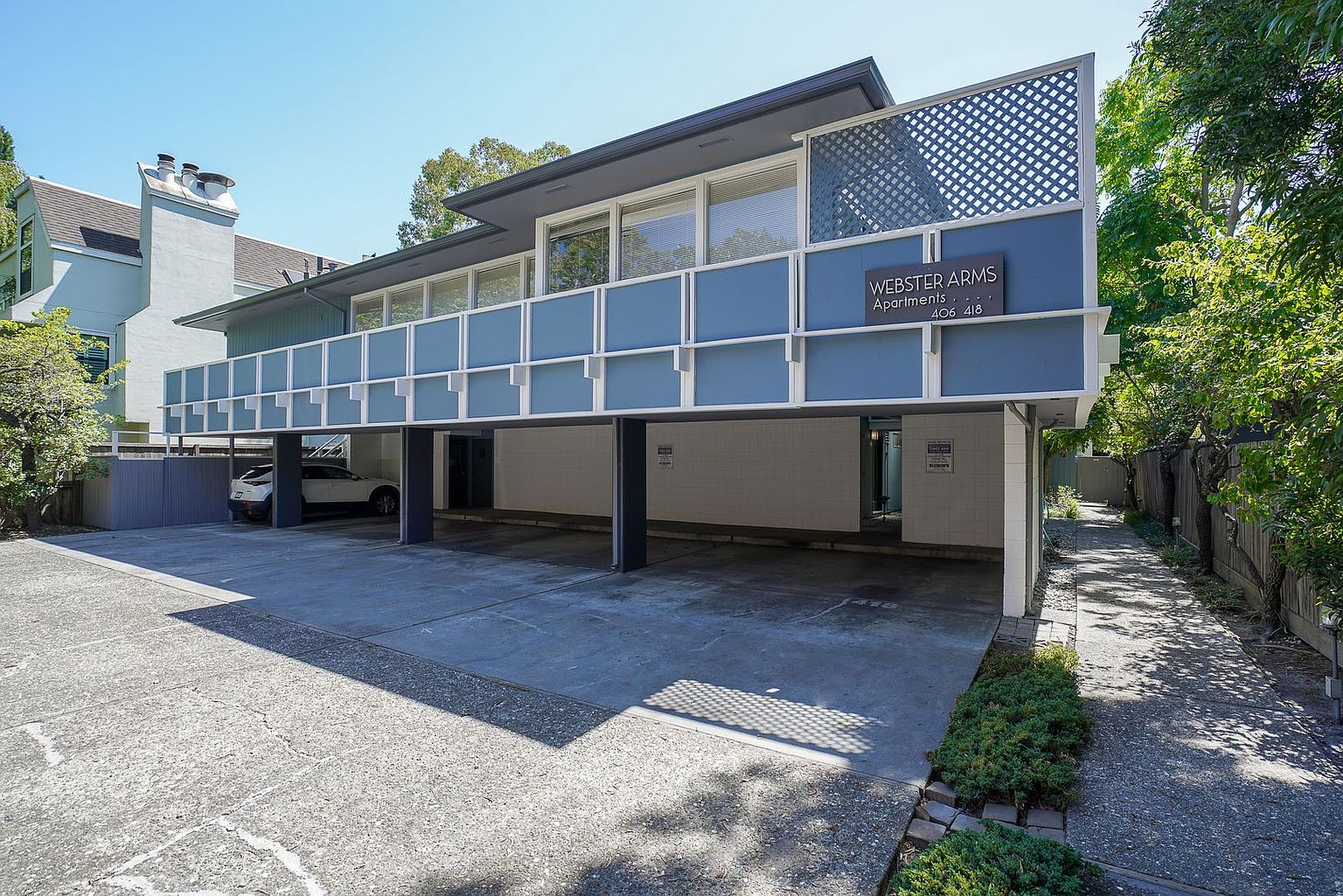 406 photo 2