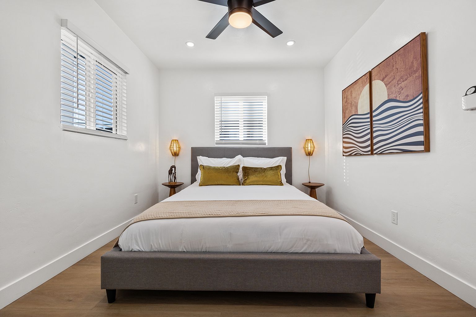 1215 Vega St photo 3