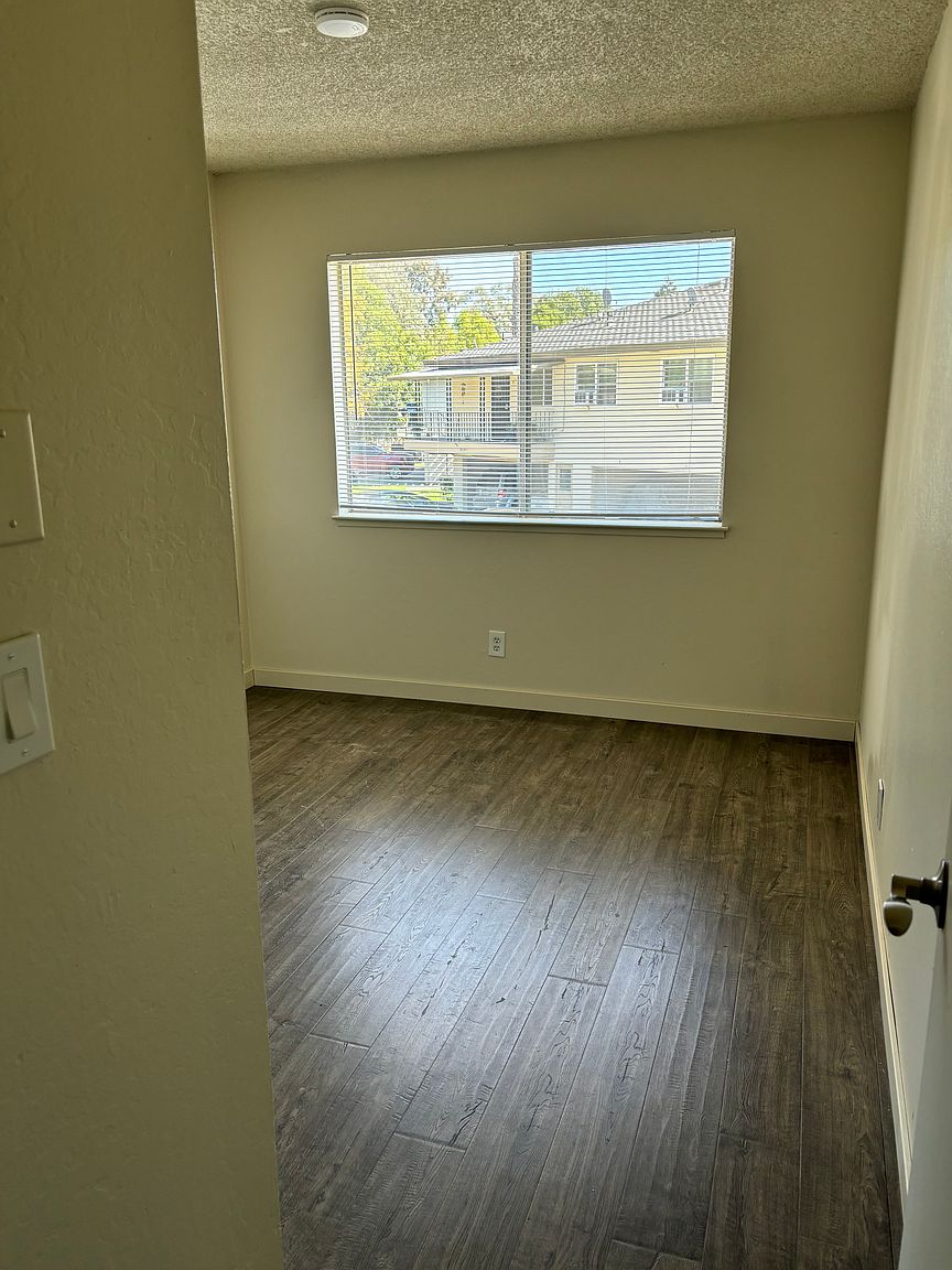 2124 Decoto Rd photo 5