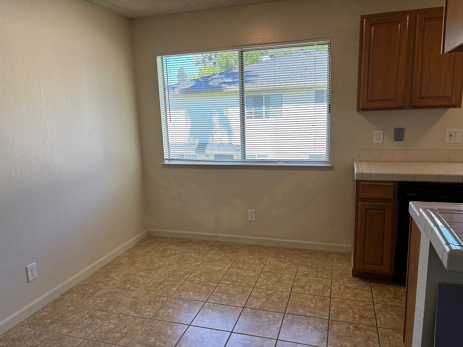 2124 Decoto Rd photo 3