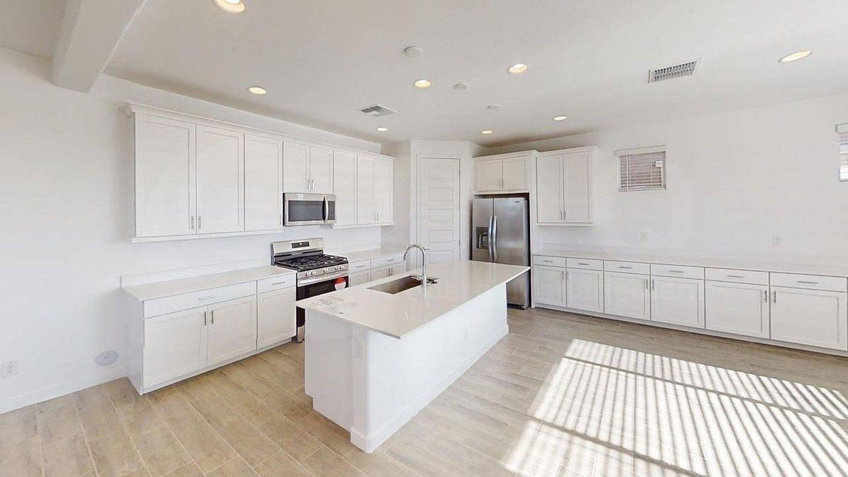 2865 E Frontiersman Ln San Tan Valley, AZ 85140 photo 3