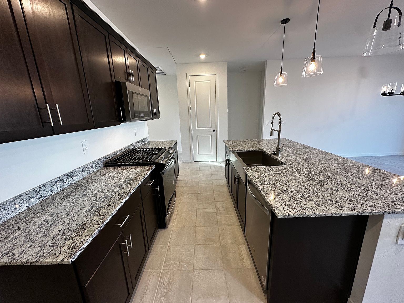 27 S 176th Dr photo 4