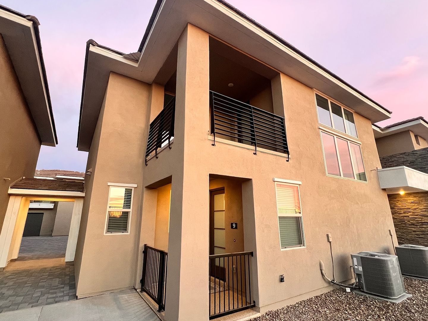 Charming 2BR Condo in Phoenix photo 4