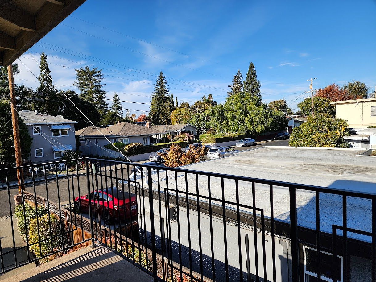 959 Alice Ln photo 2