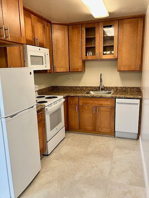 Apartments on Florence Ln · Menlo Park