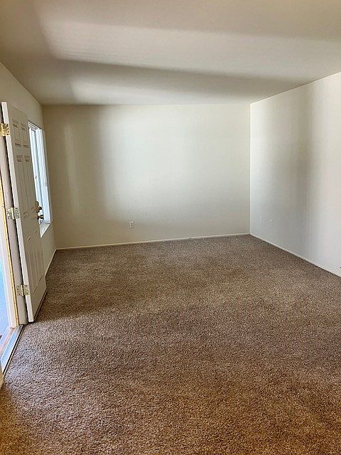 Apartments on Florence Ln · Menlo Park photo 3