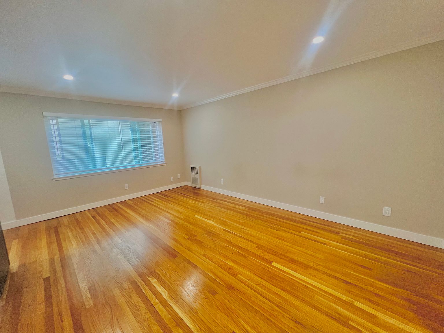453 Lee St photo 5