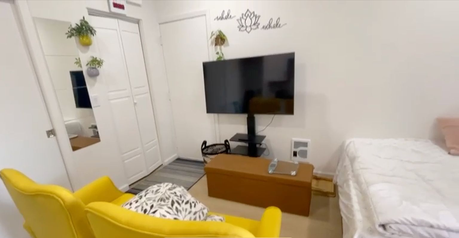 0BR/1BA Apartment on Hurlingame Ave · Redwood City photo 3