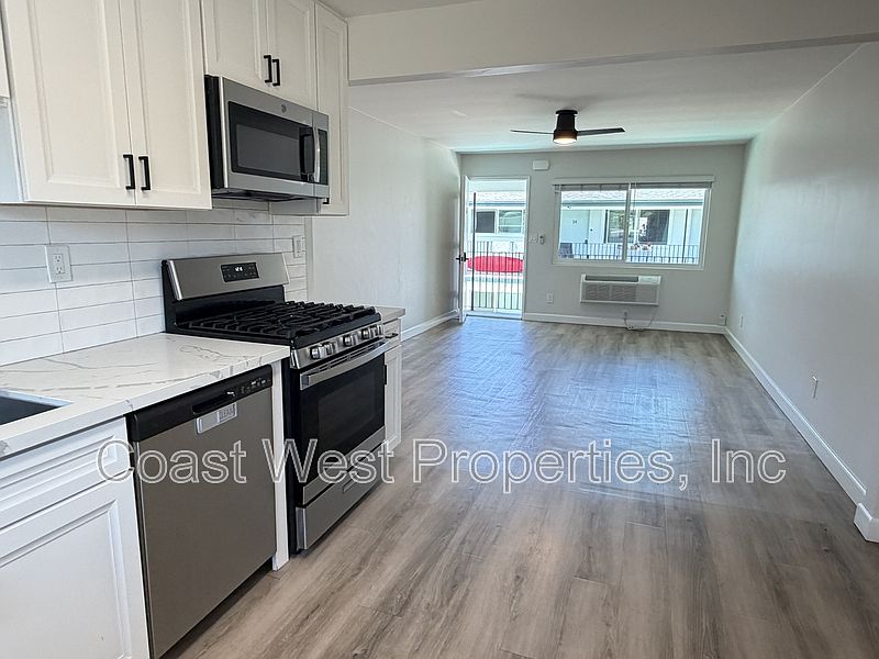 4802 Orchard Ave photo 5