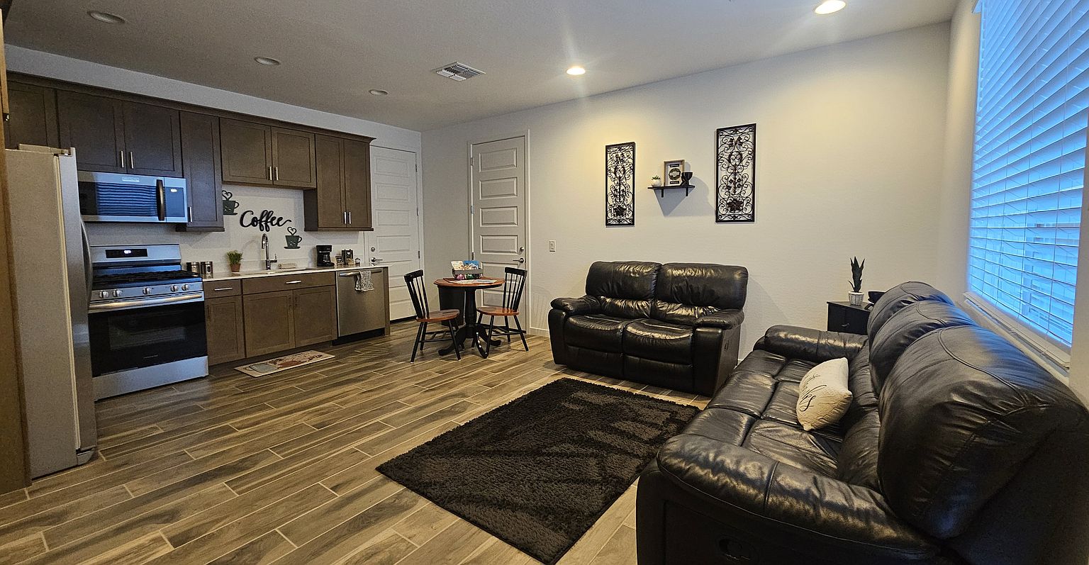 15783 W Superior Ave photo 2