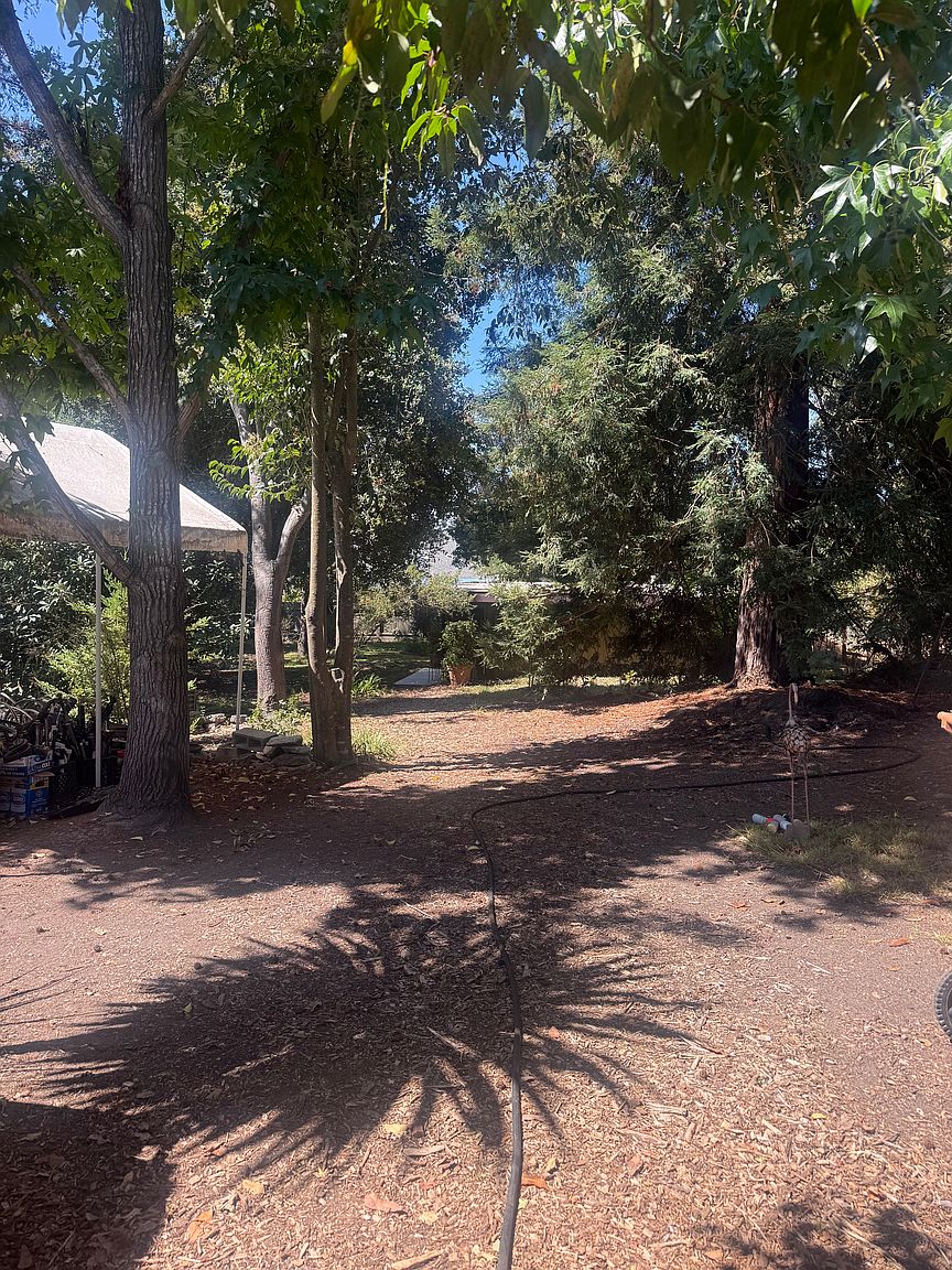 2137 Penny Ln photo 2
