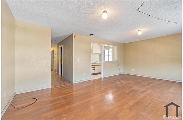 1BR/1BA Apartment on Valencia St · San Francisco photo 2