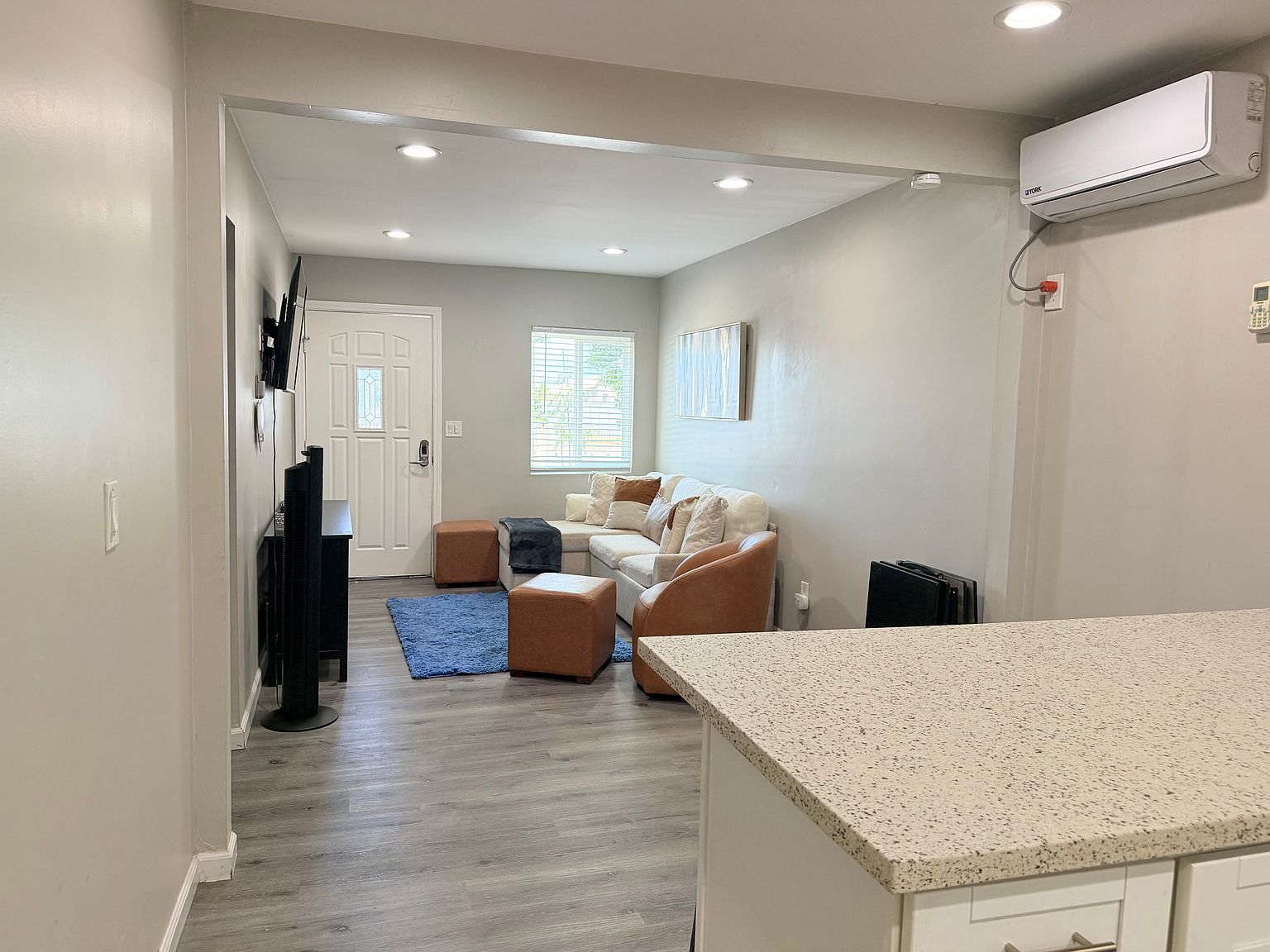 2022 1/2 Ocean View Blvd photo 5