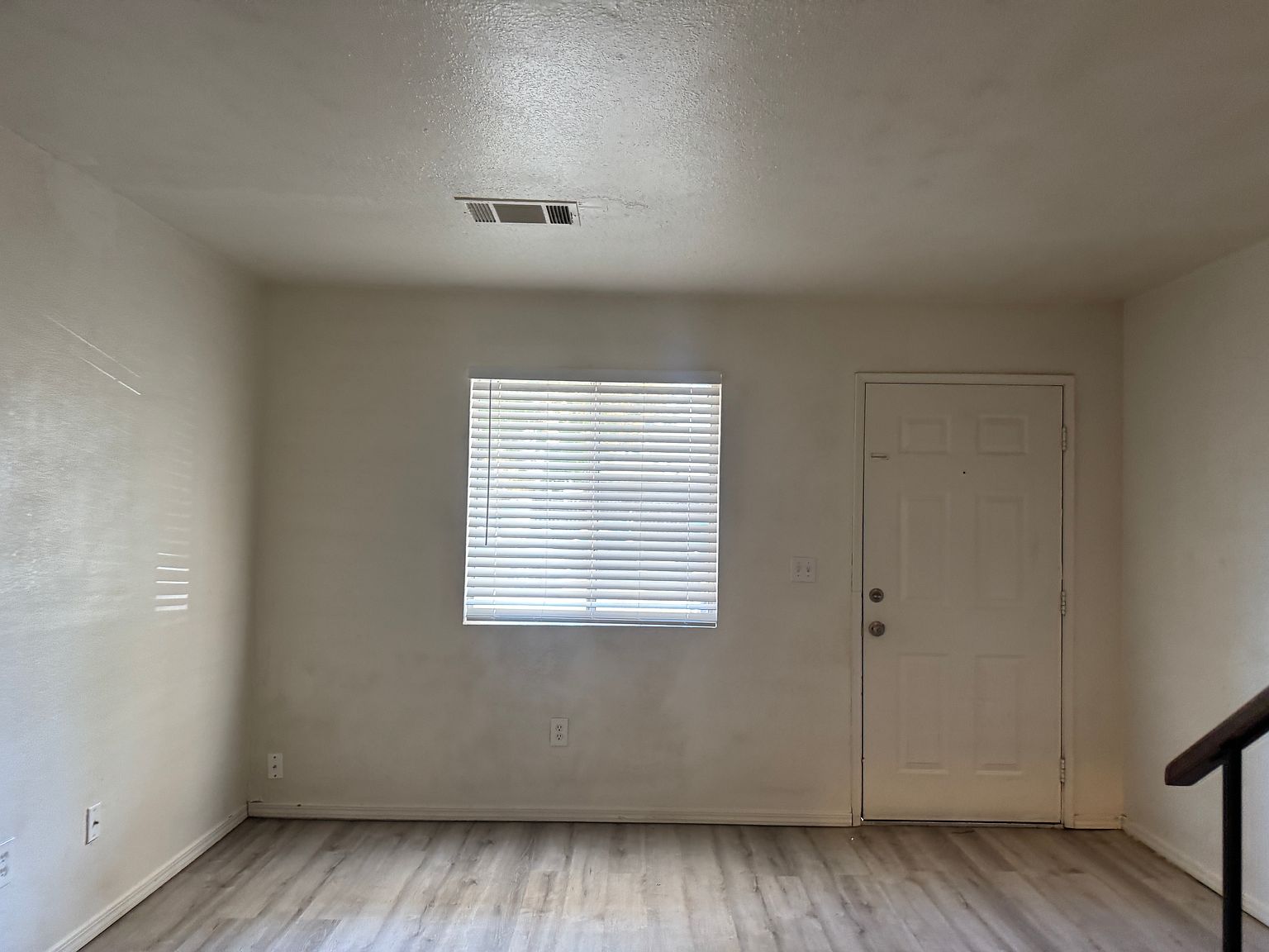 209 Alaska Ave photo 4