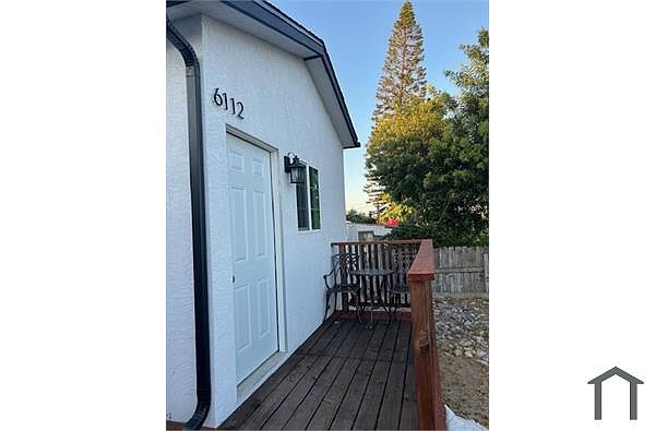 6211 Hughes St photo 2