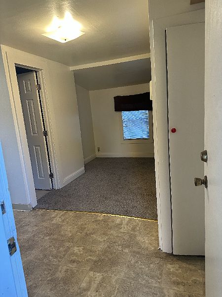 1425 Cherry Ave photo 2
