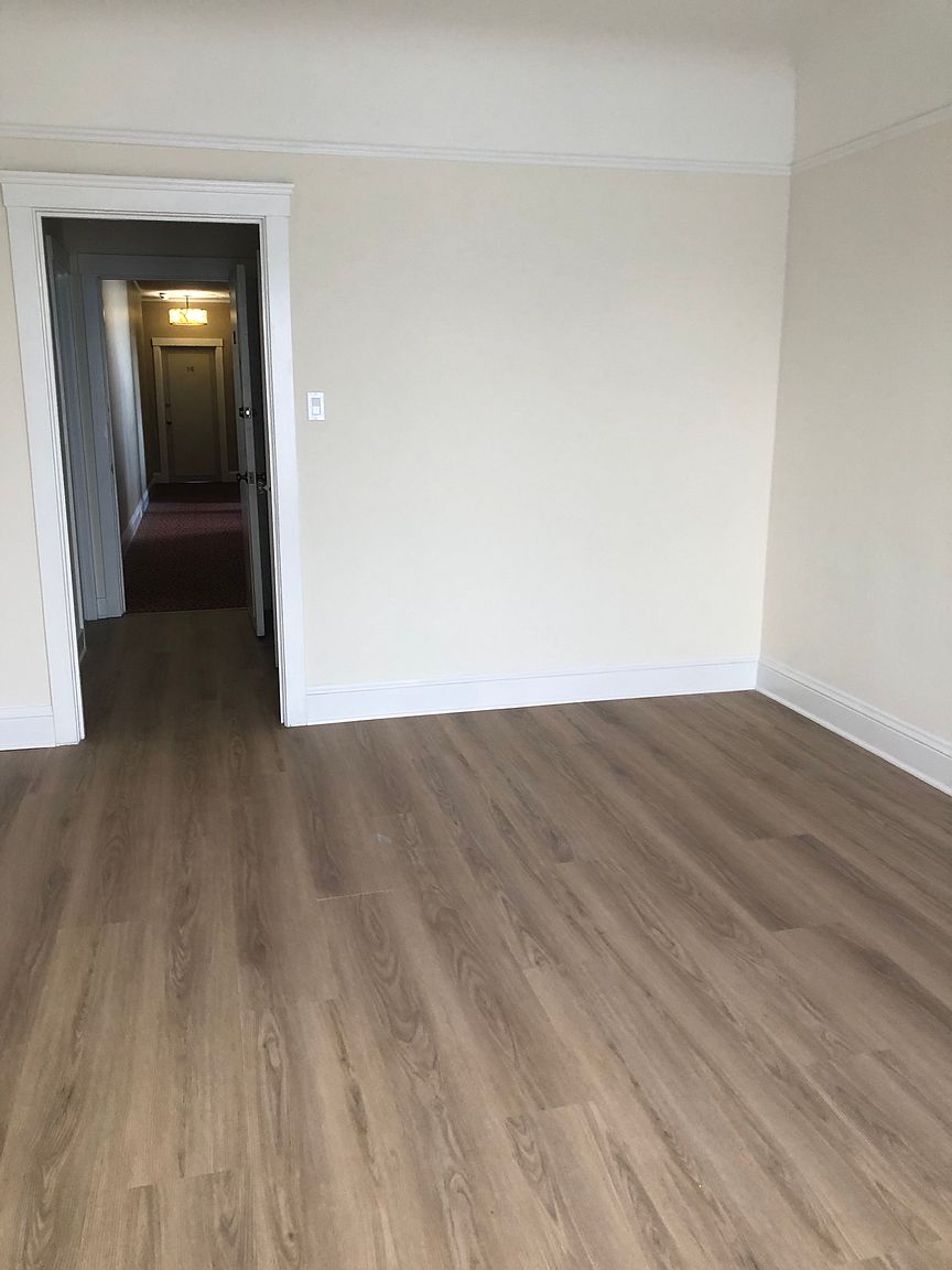Chestnut Street Apartments