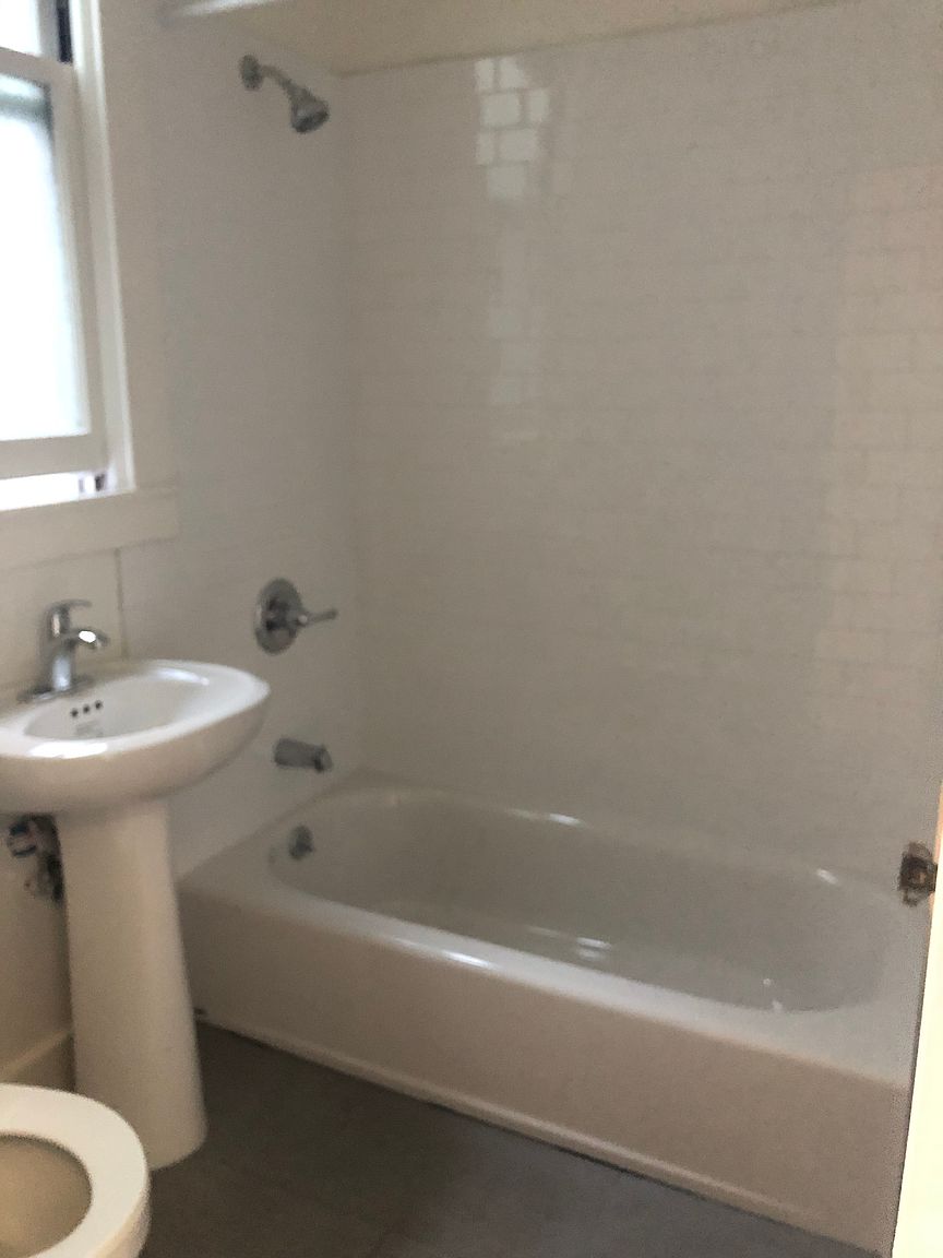 Chestnut Street Apartments photo 3