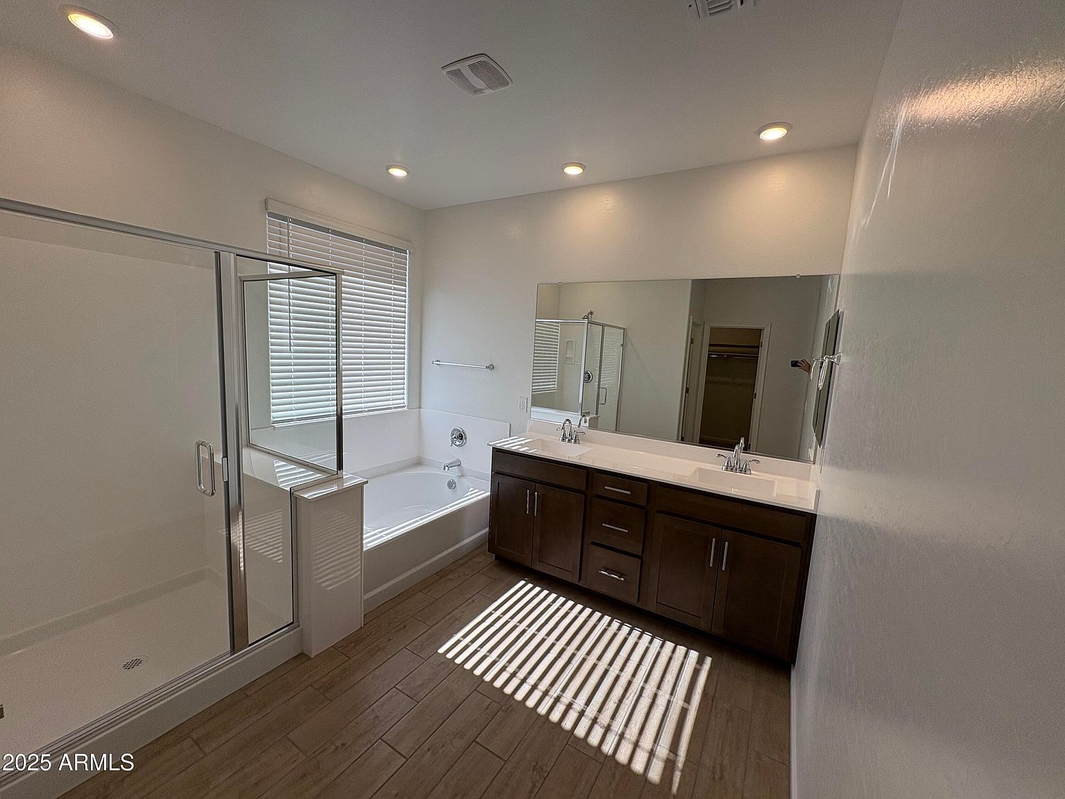 13248 W Hackamore Dr Peoria, AZ 85383 photo 2