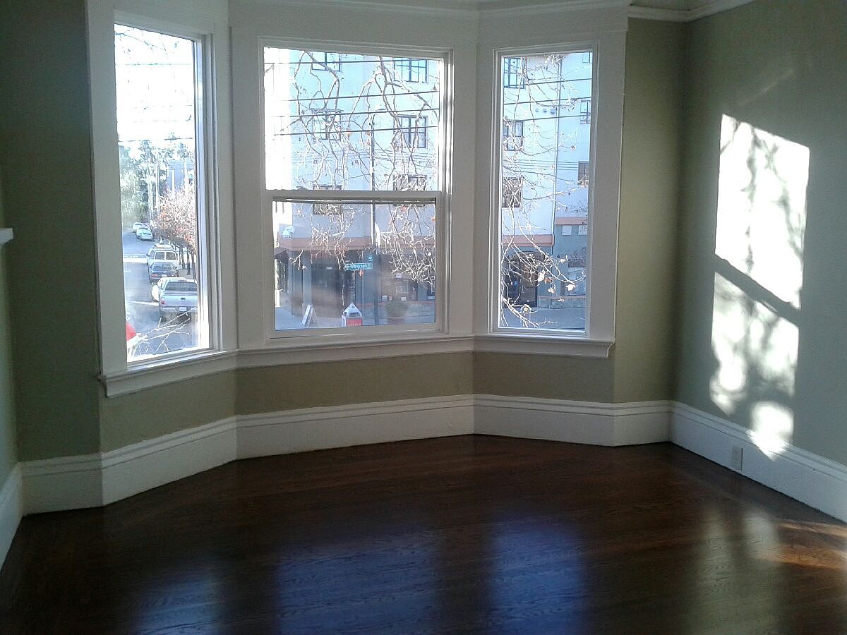 4824 Telegraph Ave photo 3