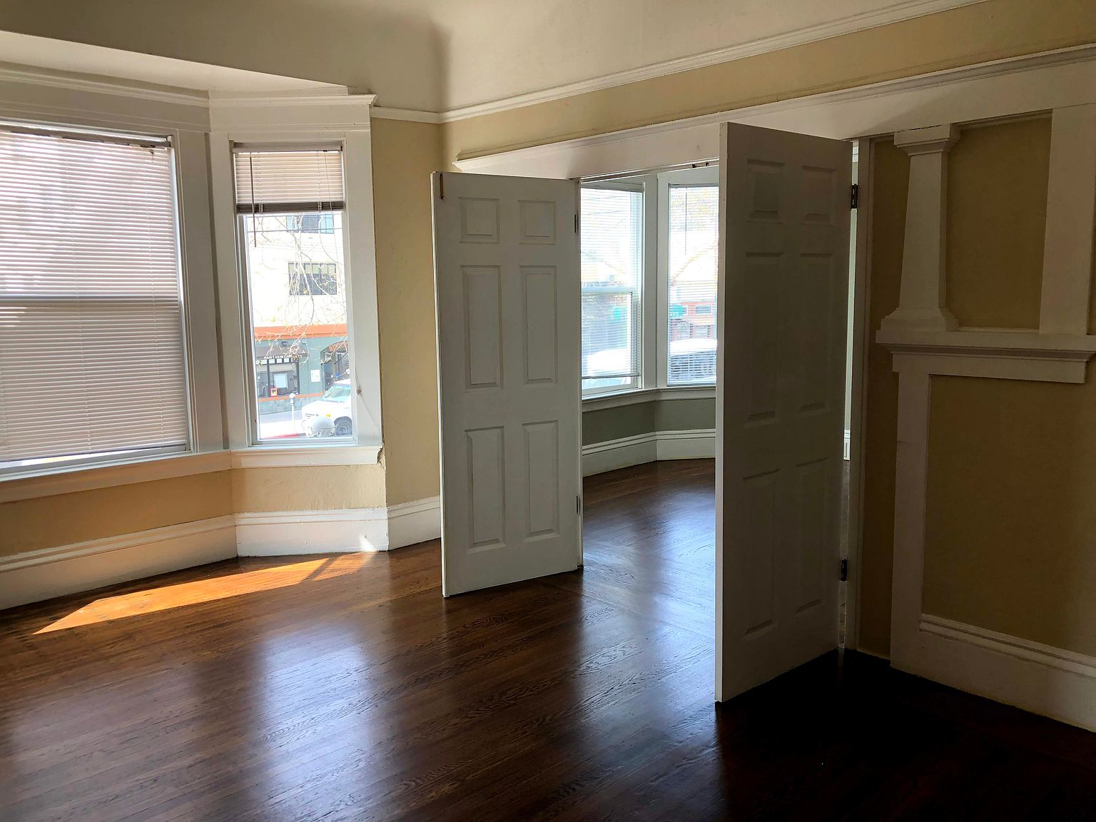 4824 Telegraph Ave photo 2