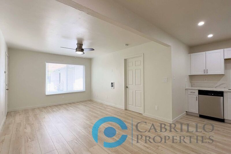 8453 Carlisle Dr photo 5