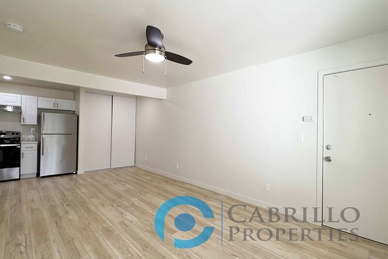 8453 Carlisle Dr photo 4