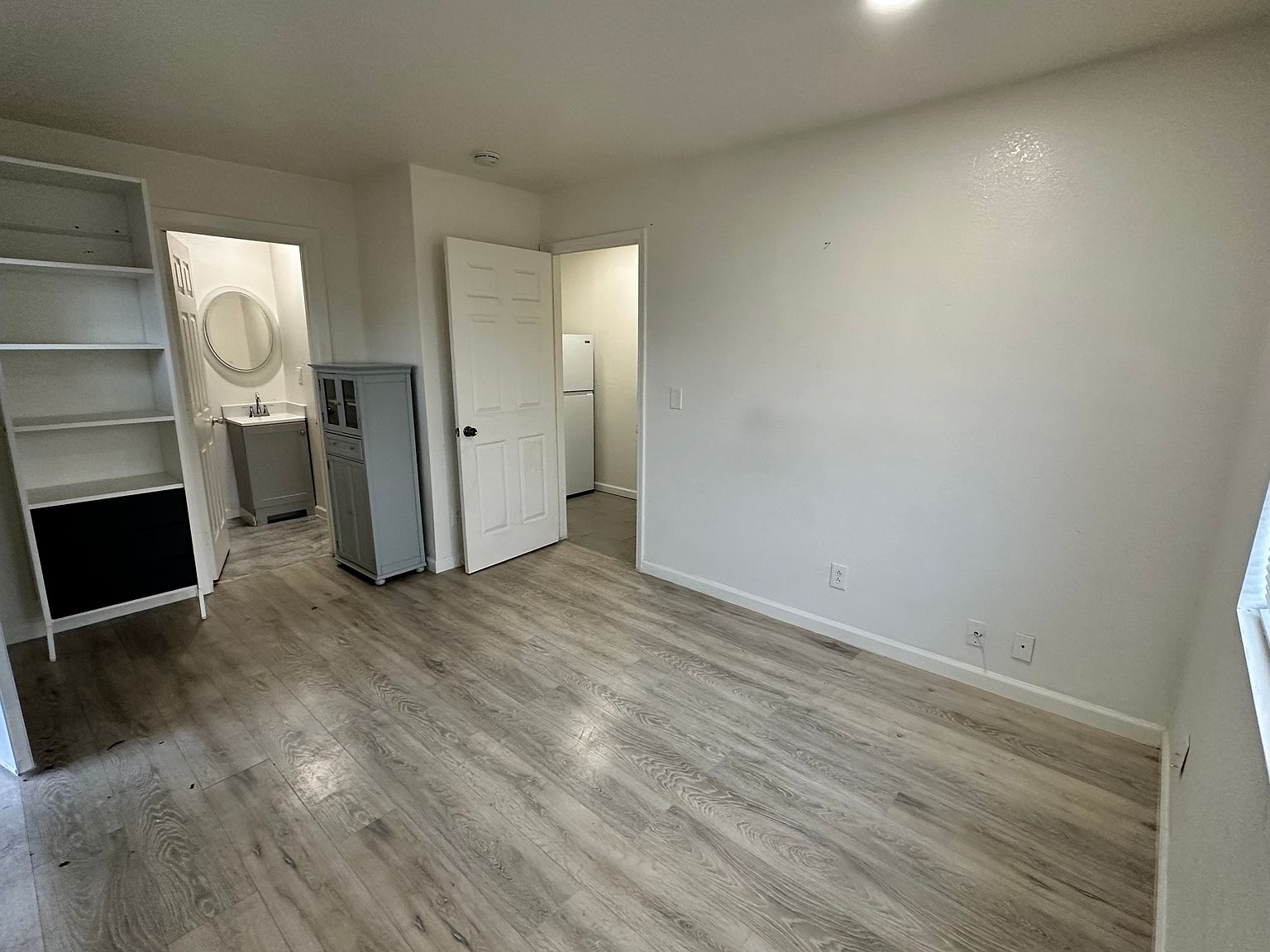 3282 Maple Leaf Ct photo 2